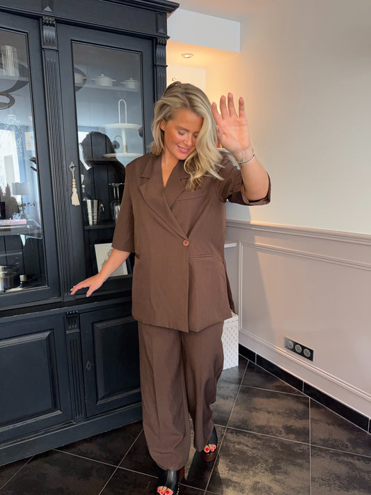 Ensemble Hailey marron
